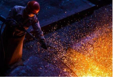 工信部：到2020年中國原材料產(chǎn)品質(zhì)量明顯提高，構(gòu)建世界級(jí)先進(jìn)制造業(yè)集群??