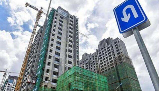 一線城市新房和二手房全面降溫，4個(gè)一線城市新建商品住宅銷(xiāo)售價(jià)格由上月上漲0.3%轉(zhuǎn)為下降0.1%??