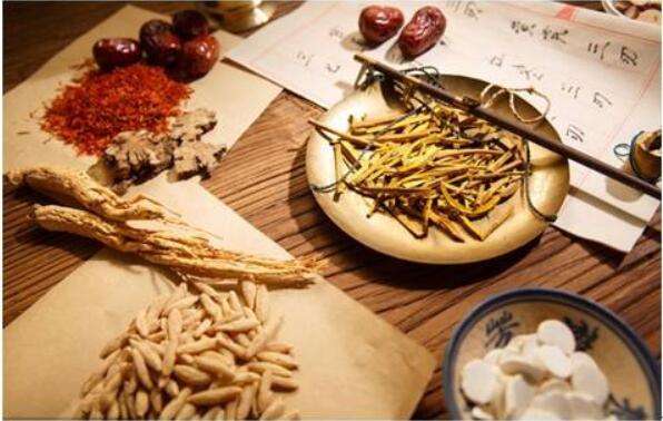 我國中藥材產(chǎn)業(yè)發(fā)展迅速，正向規(guī)模化，標(biāo)準(zhǔn)化轉(zhuǎn)變