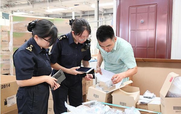 鄭州海關(guān)：前11個(gè)月，河南省外貿(mào)進(jìn)出口總值5024.8億元，其中民營企業(yè)進(jìn)出口1366.3億元