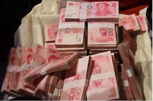 .重慶市人力社保局：全市最低工資標(biāo)準(zhǔn)進(jìn)行了調(diào)整，從2019年1月1日起執(zhí)行