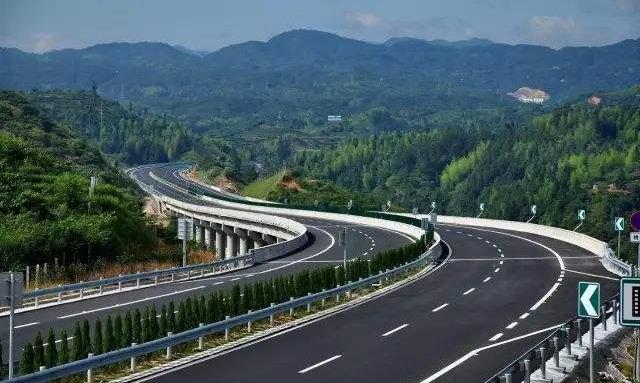 山西省政府還貸高速公路差異化收費新一輪優(yōu)惠政策正式施行，優(yōu)惠期為1年
